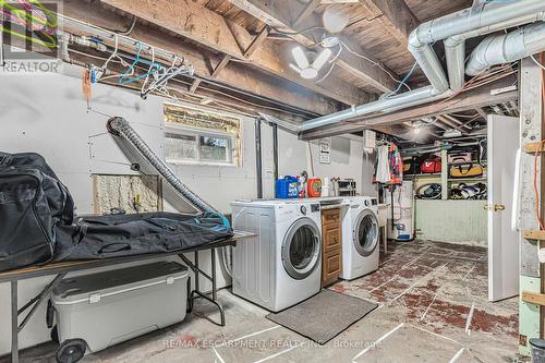 34 Murray Street, Grimsby (Grimsby West), ON - Indoor Photo Showing Laundry Room