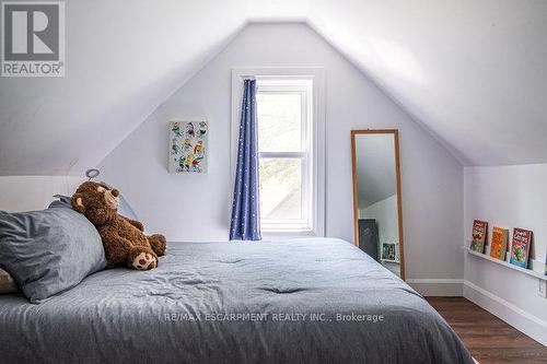 385 Herkimer Street, Hamilton (Kirkendall), ON - Indoor Photo Showing Bedroom