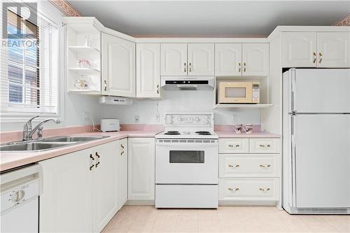 1089 Bridlewood Drive, Brockville, ON - Indoor Photo Showing Kitchen With Double Sink