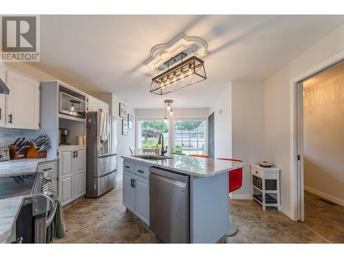 805 Comox Street Unit# 143, Penticton, BC - Indoor Photo Showing Kitchen