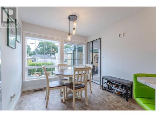 805 Comox Street Unit# 143, Penticton, BC - Indoor Photo Showing Dining Room