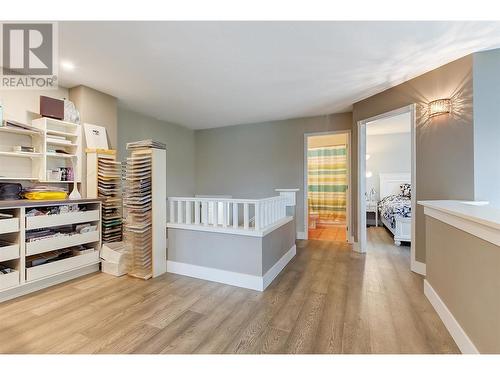 2320 Country Club Drive, Kelowna, BC - Indoor Photo Showing Bedroom