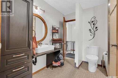 2714 Louise Street, Saskatoon, SK - Indoor Photo Showing Bathroom