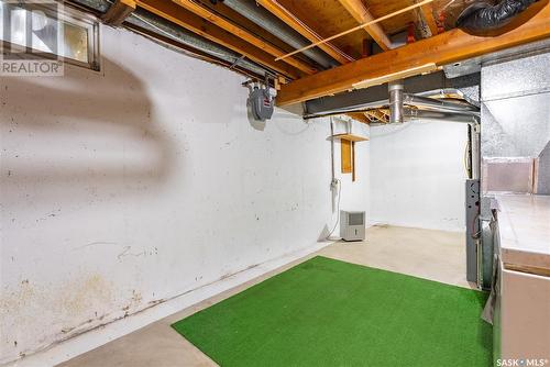 2714 Louise Street, Saskatoon, SK - Indoor Photo Showing Basement