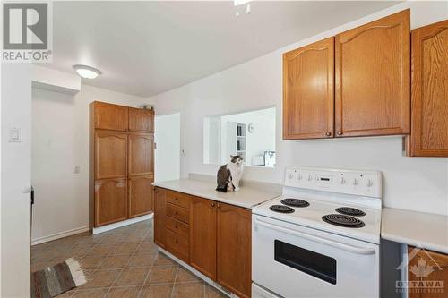 2424 Falcon Avenue, Ottawa, ON - Indoor Photo Showing Kitchen