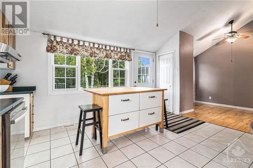 5055 Loggers Way, Ottawa, ON - Indoor Photo Showing Kitchen