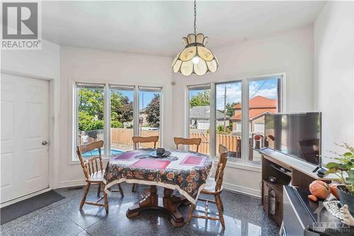 1075 Normandy Crescent, Ottawa, ON - Indoor Photo Showing Dining Room