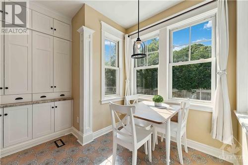 54 Dunvegan Road, Ottawa, ON - Indoor Photo Showing Dining Room