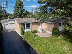 71 VIEWMOUNT DRIVE  Ottawa, ON K2G 3B9