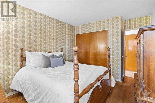 71 Viewmount Drive, Ottawa, ON - Indoor Photo Showing Bedroom