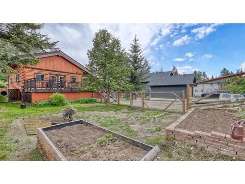 4764 Forsters Landing Road, Radium Hot Springs, BC - Outdoor With Deck Patio Veranda