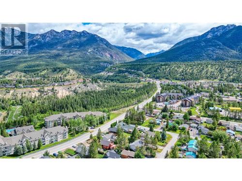 4764 Forsters Landing Road, Radium Hot Springs, BC - Outdoor With View