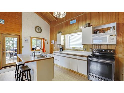 4764 Forsters Landing Road, Radium Hot Springs, BC - Indoor Photo Showing Kitchen With Double Sink