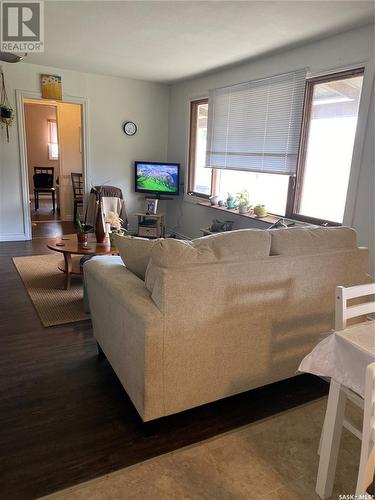 214 Main Street, Midale, SK - Indoor Photo Showing Living Room