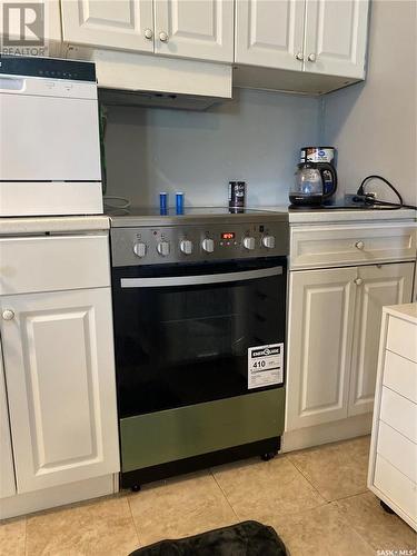 214 Main Street, Midale, SK - Indoor Photo Showing Kitchen