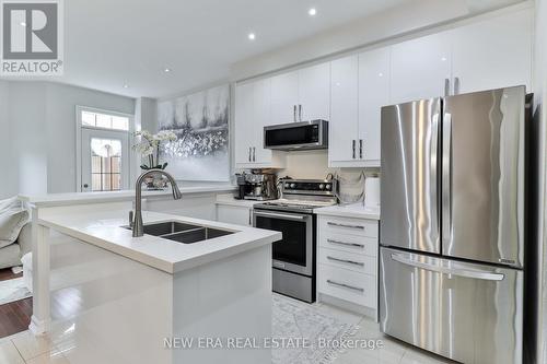 5 Sibella Way, Vaughan, ON - Indoor Photo Showing Kitchen With Double Sink