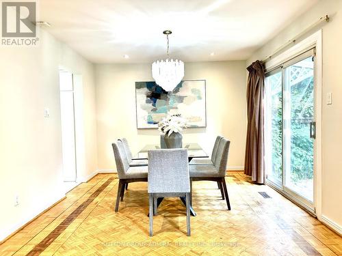 273 Spring Gate Boulevard, Vaughan (Crestwood-Springfarm-Yorkhill), ON - Indoor Photo Showing Dining Room