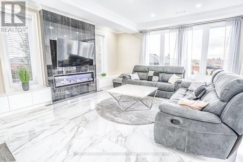 83 Floral Parkway, Toronto (Maple Leaf), ON - Indoor Photo Showing Living Room