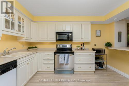 27 - 638 Forestwood Crescent, Burlington (Appleby), ON - Indoor Photo Showing Kitchen