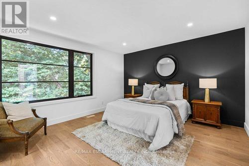 928 Glen Acres Court, Burlington, ON - Indoor Photo Showing Bedroom