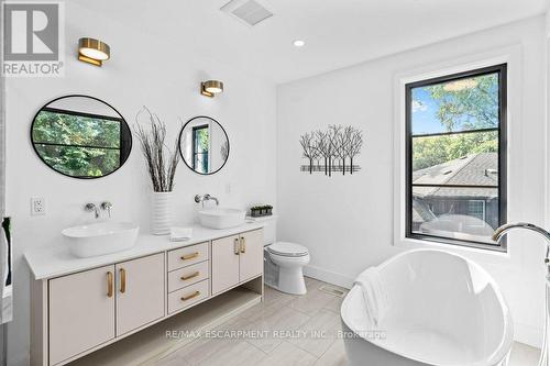 928 Glen Acres Court, Burlington (Lasalle), ON - Indoor Photo Showing Bathroom