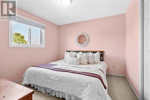 5417 Sheldon Park Drive, Burlington, ON - Indoor Photo Showing Bedroom