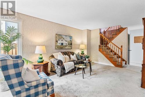 5417 Sheldon Park Drive, Burlington, ON - Indoor Photo Showing Living Room