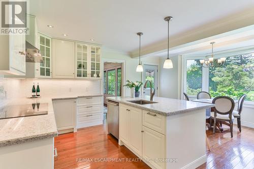 2501 #1 Side Road, Burlington, ON - Indoor Photo Showing Kitchen With Upgraded Kitchen