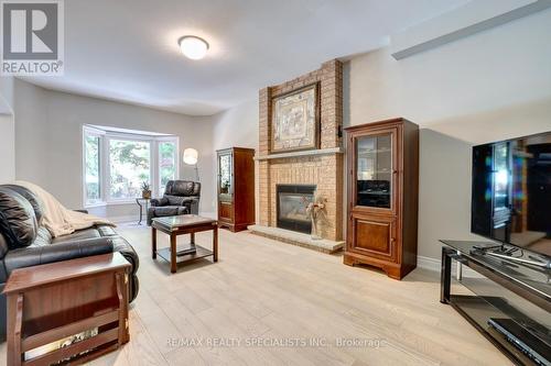 1505 Indian Road, Mississauga (Lorne Park), ON - Indoor Photo Showing Living Room With Fireplace