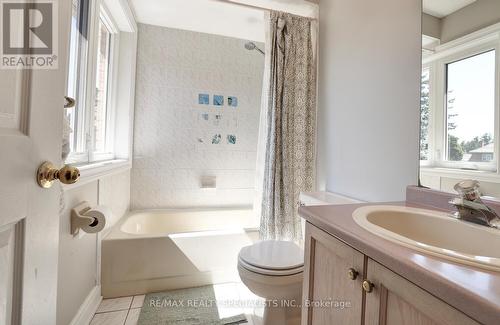 1505 Indian Road, Mississauga (Lorne Park), ON - Indoor Photo Showing Bathroom