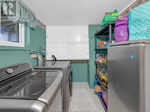 5830 Queen Elizabeth, Windsor, ON - Indoor Photo Showing Laundry Room