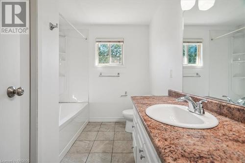 1165 13Th Avenue E, Owen Sound, ON - Indoor Photo Showing Bathroom