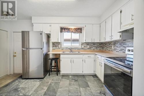 1165 13Th Avenue E, Owen Sound, ON - Indoor Photo Showing Kitchen With Double Sink