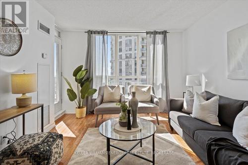 1204 - 55 Harrison Garden Boulevard, Toronto (Willowdale East), ON - Indoor Photo Showing Living Room