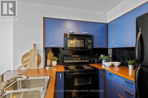 1204 - 55 Harrison Garden Boulevard, Toronto (Willowdale East), ON - Indoor Photo Showing Kitchen With Double Sink