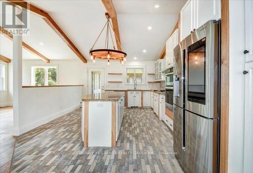 32534 Highway 62 N, Hastings Highlands, ON - Indoor Photo Showing Kitchen With Upgraded Kitchen