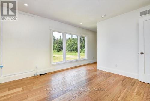 32534 Highway 62 N, Hastings Highlands, ON - Indoor Photo Showing Other Room