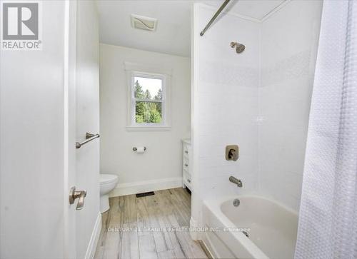 32534 Highway 62 N, Hastings Highlands, ON - Indoor Photo Showing Bathroom