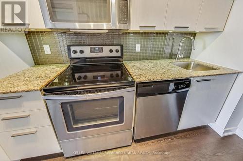 426 - 775 King Street W, Toronto (Niagara), ON - Indoor Photo Showing Kitchen With Stainless Steel Kitchen With Upgraded Kitchen