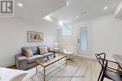 252B Monarch Park Avenue, Toronto (Danforth Village-East York), ON - Indoor Photo Showing Living Room