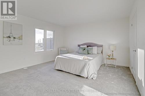 1 D Lookout Drive, Clarington (Bowmanville), ON - Indoor Photo Showing Bedroom