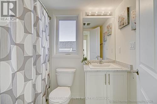 1 D Lookout Drive, Clarington (Bowmanville), ON - Indoor Photo Showing Bathroom