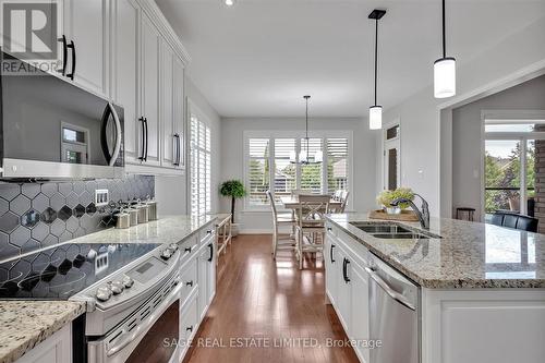 103 South Harbour Drive, Kawartha Lakes, ON - Indoor Photo Showing Kitchen With Double Sink With Upgraded Kitchen