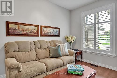 103 South Harbour Drive, Kawartha Lakes (Bobcaygeon), ON - Indoor Photo Showing Living Room