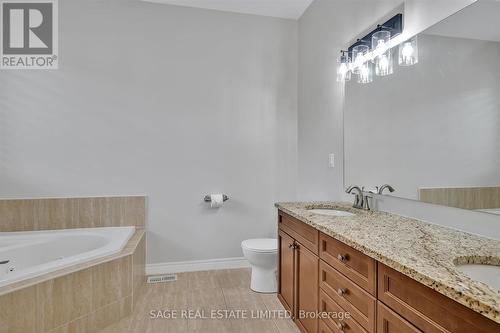 103 South Harbour Drive, Kawartha Lakes (Bobcaygeon), ON - Indoor Photo Showing Bathroom