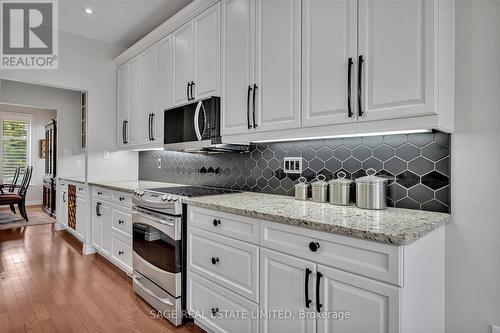 103 South Harbour Drive, Kawartha Lakes, ON - Indoor Photo Showing Kitchen With Upgraded Kitchen