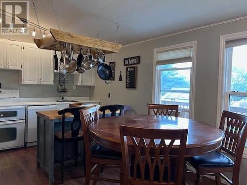 62 Bakers Bay Road, Alban, ON - Indoor Photo Showing Dining Room