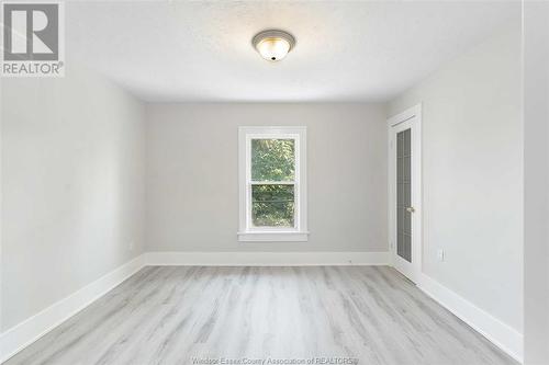 572 Oak, Windsor, ON - Indoor Photo Showing Other Room