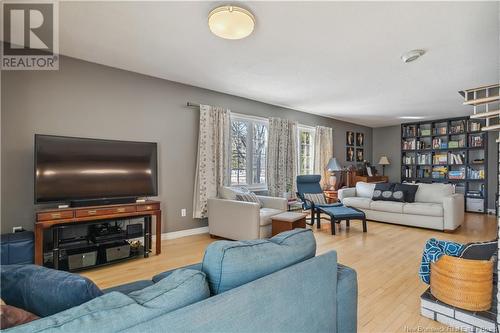 10399 Route 134, Saint-Louis-De-Kent, NB - Indoor Photo Showing Living Room