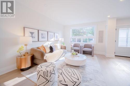 127 Highfield Road, Toronto (Greenwood-Coxwell), ON - Indoor Photo Showing Living Room